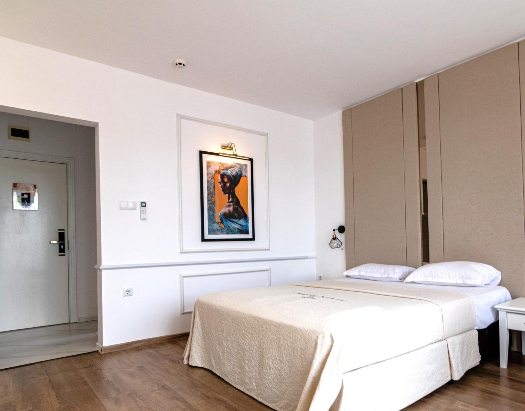 Hotel Avenue Ravda Exterior photo